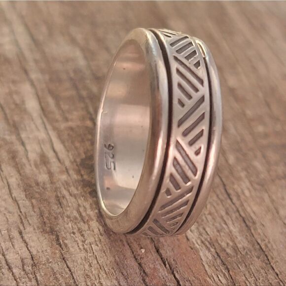 Vintage Sterling Silver Spinner Ring With Decorative Black Antiquing Sz 8 - Picture 3 of 8
